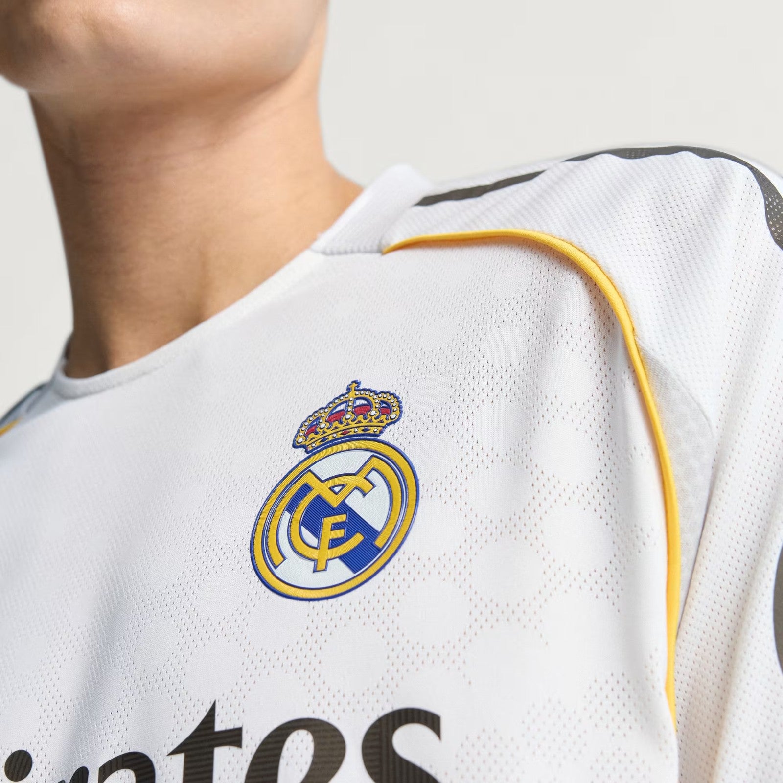Maillot domicile Real Madrid 2025-26