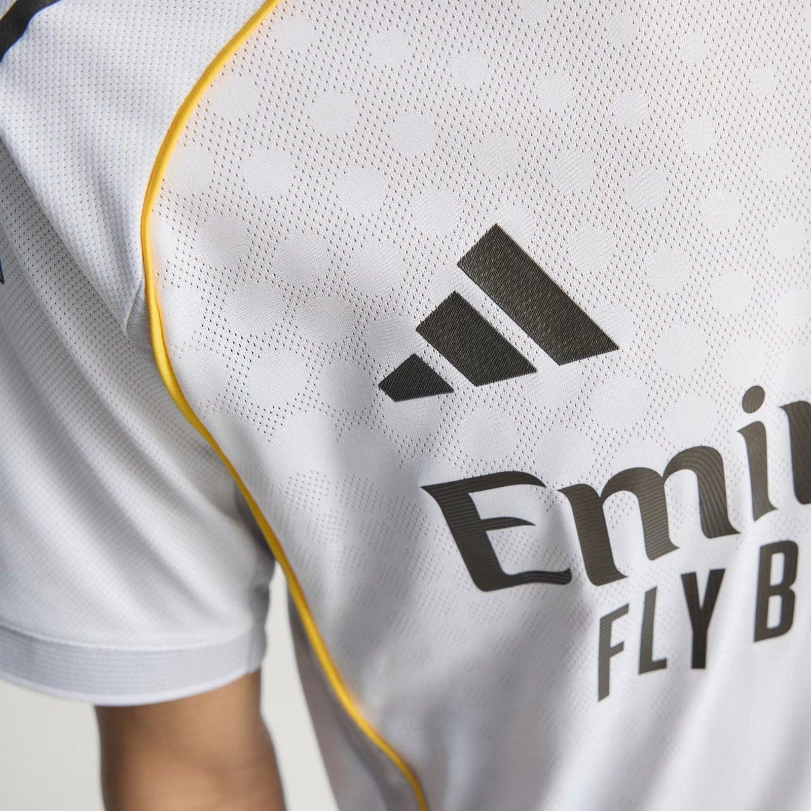 Maillot domicile Real Madrid 2025-26